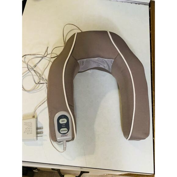 HoMedics Brown Neck Massager with Soothing Heat Vibration Therapy NMSQ-210 - Picture 3 of 7